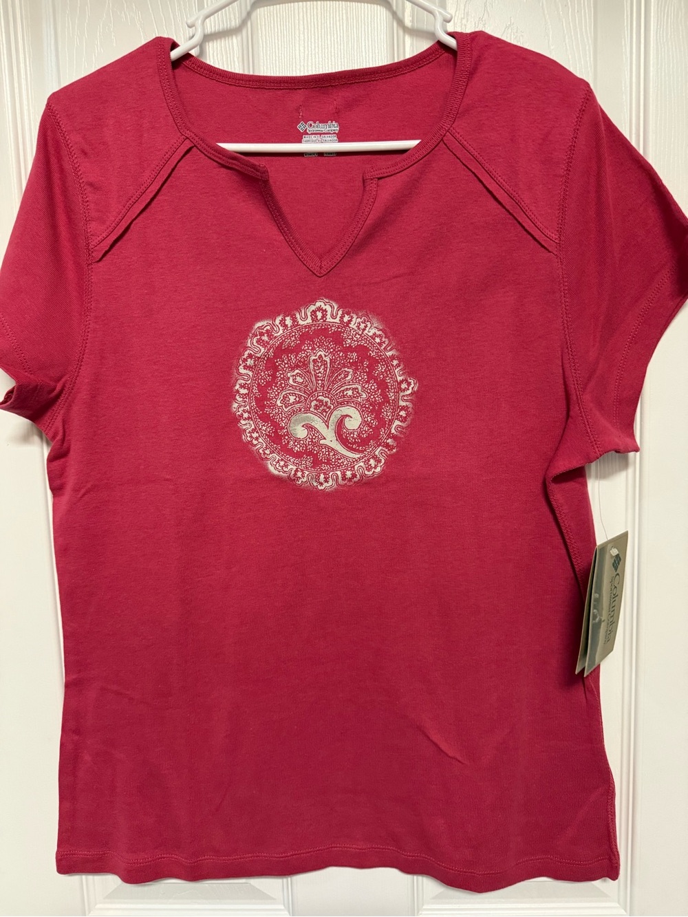 Columbia Women's Short Sleeve Tee in Deep Pink with Silver Graphic